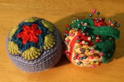 New pincushion and old pincushion, ready to handover the important job of holding my pins. 